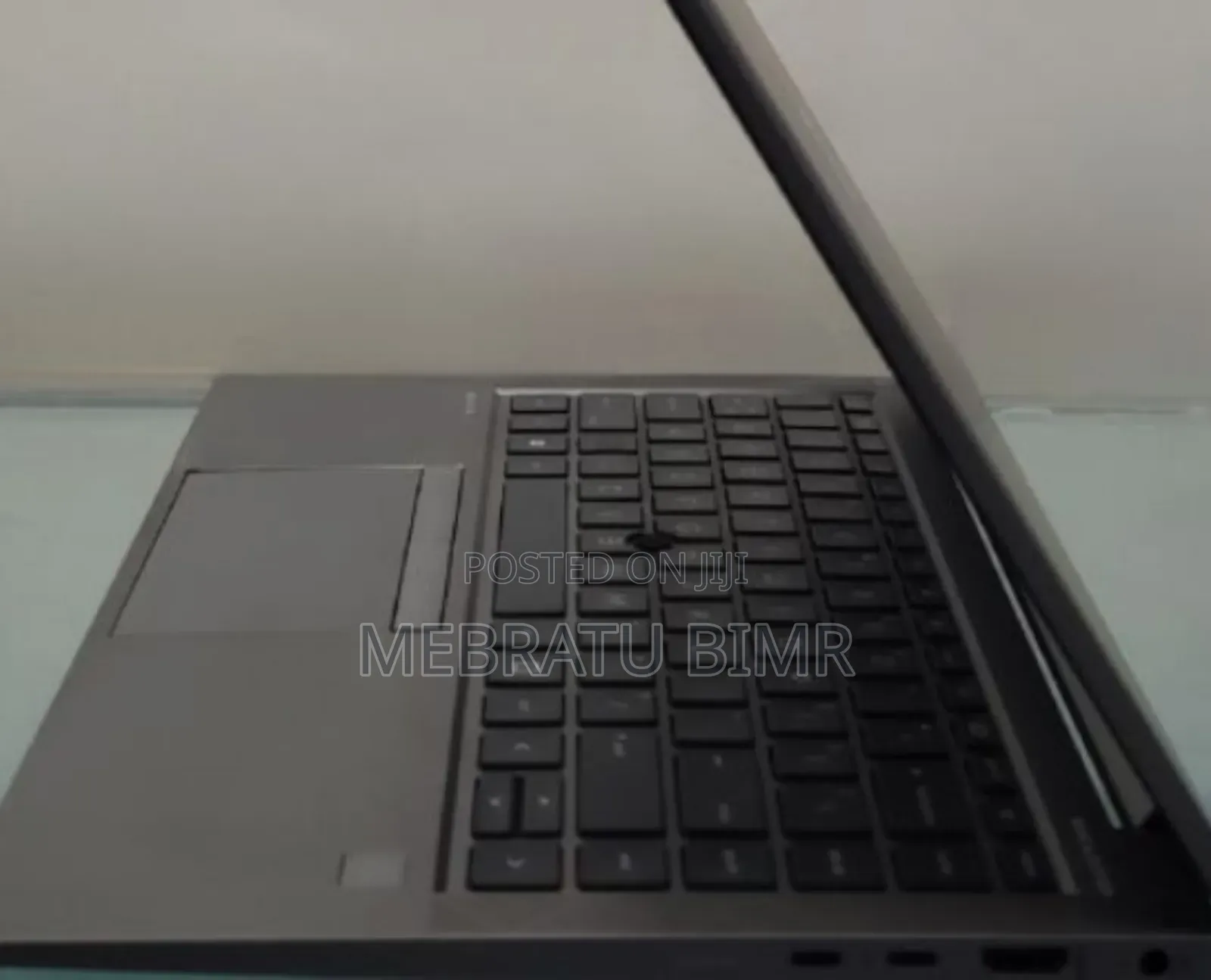 New Laptop HP ZBook Firefly G8 16GB Intel Core I7 SSD 512GB