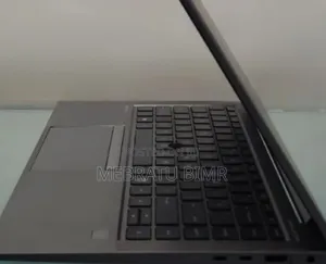 New Laptop HP ZBook Firefly G8 16GB Intel Core I7 SSD 512GB