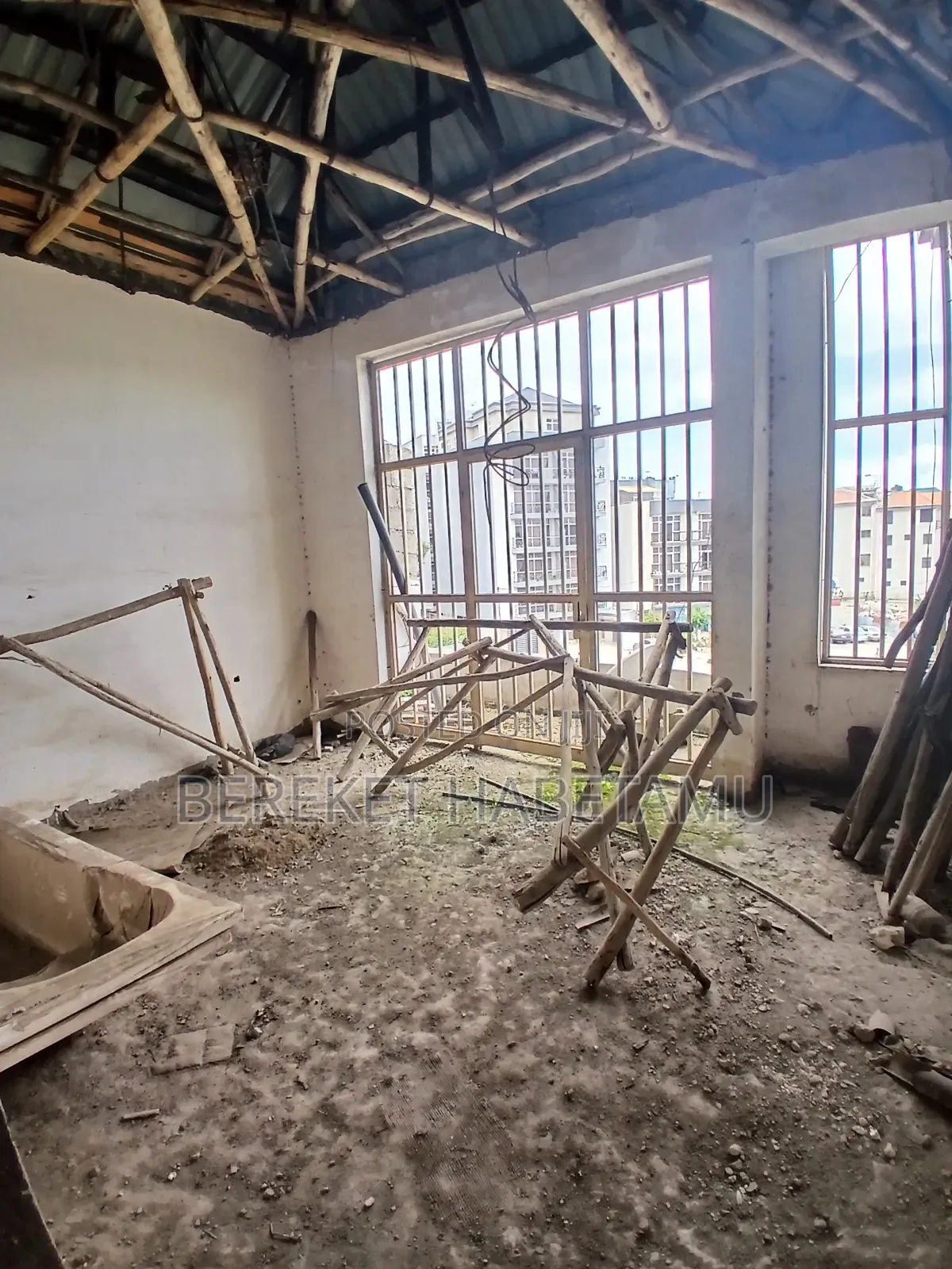 6bdrm House in አዲስአበባ, Nifas Silk-Lafto for sale