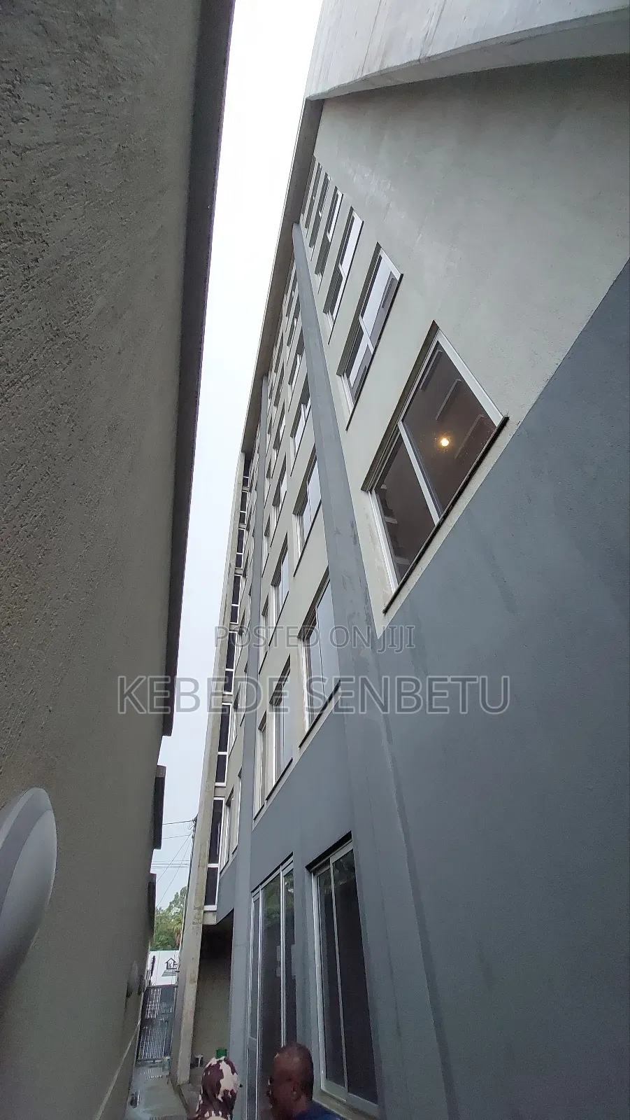 20bdrm Apartment in Addisabeba, Yeka for sale