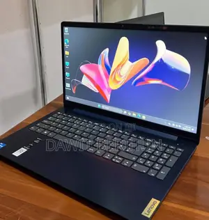 Photo - New Laptop Lenovo 8GB Intel Core I3 SSD 256GB