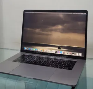 New Laptop Apple MacBook Pro 2019 32GB Intel Core i9 SSD 1T