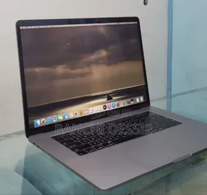 New Laptop Apple MacBook Pro 2019 32GB Intel Core i9 SSD 1T