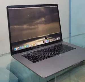 New Laptop Apple MacBook Pro 2019 32GB Intel Core i9 SSD 1T