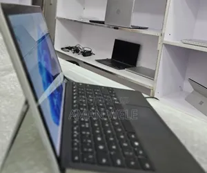 Photo - New Laptop Apple MacBook Pro 2019 8GB Intel Core I5 SSD 512GB