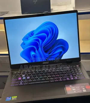 New Laptop MSI Crosshair 15 16GB Intel Core i7 SSD 1T