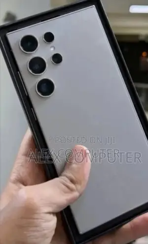 Photo - New Samsung Galaxy S24 Ultra 256 GB Gray