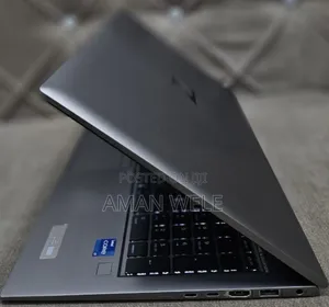 New Laptop HP ZBook Firefly G8 32GB Intel Core I7 SSD 1T