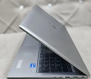 New Laptop HP ZBook Firefly G8 32GB Intel Core I7 SSD 1T