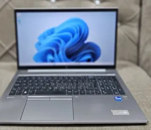 New Laptop HP ZBook Firefly G8 32GB Intel Core I7 SSD 1T