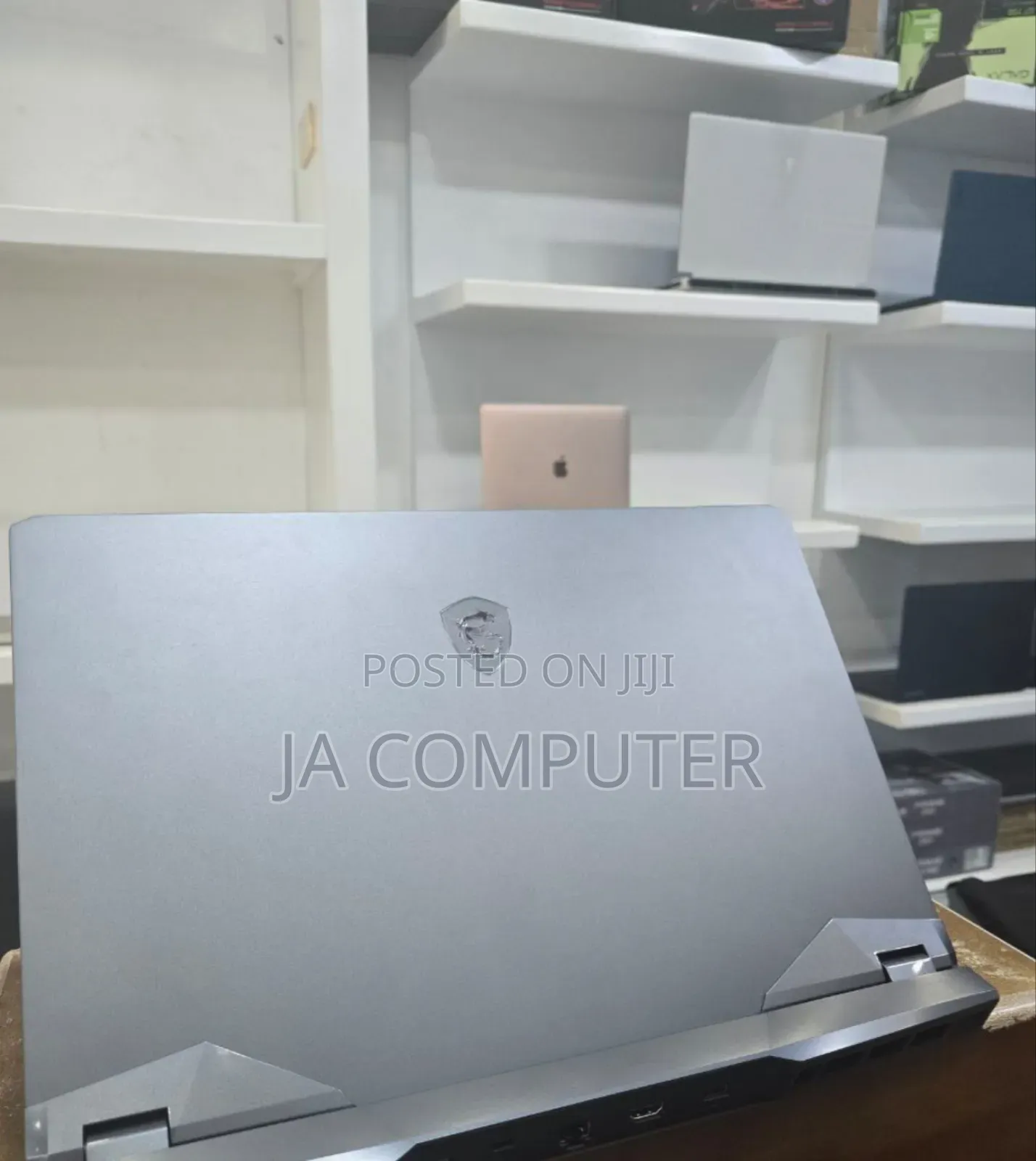 New Laptop MSI Raider GE76 12UGS 16GB Intel Core I9 SSD 1T