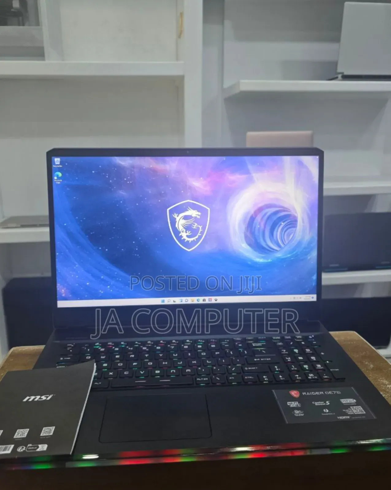 New Laptop MSI Raider GE76 12UGS 16GB Intel Core I9 SSD 1T