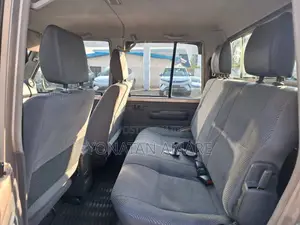 Toyota Land Cruiser 2017 Gold