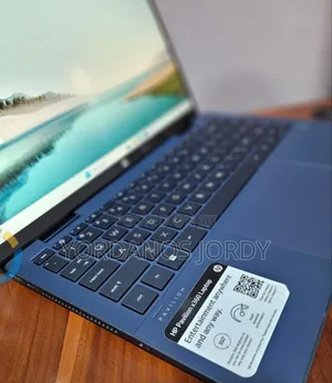 New Laptop HP Pavilion X360 8GB Intel Core I3 SSD 256GB