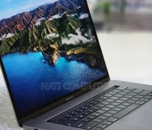 Photo - New Laptop Apple MacBook Pro 2017 16GB Intel Core I7 SSD 512GB