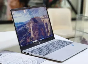 New Laptop HP 8GB Intel Core I3 SSD 256GB