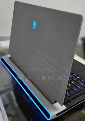 New Laptop Alienware M17x R2 32GB Intel Core I7 SSD 512GB