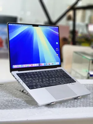 New Laptop Apple MacBook Pro 2021 M1 16GB Apple M1 Pro SSD 512GB