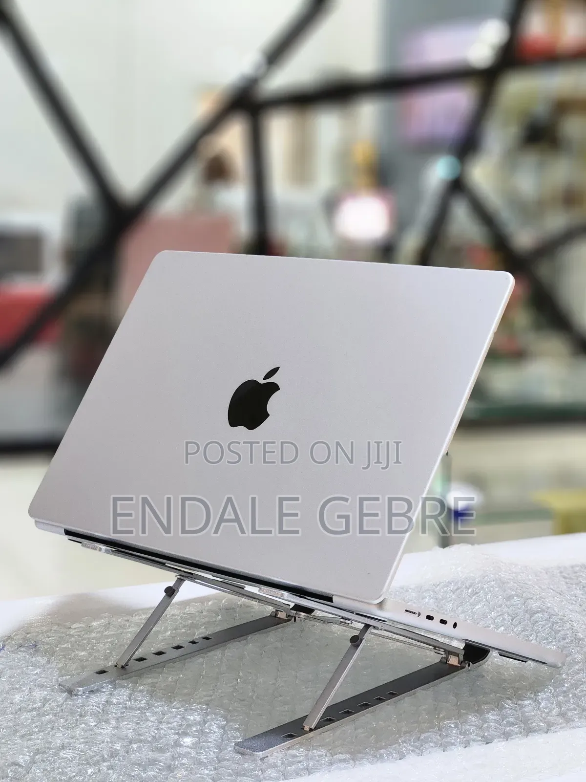 New Laptop Apple MacBook Pro 2021 M1 16GB Apple M1 Pro SSD 512GB