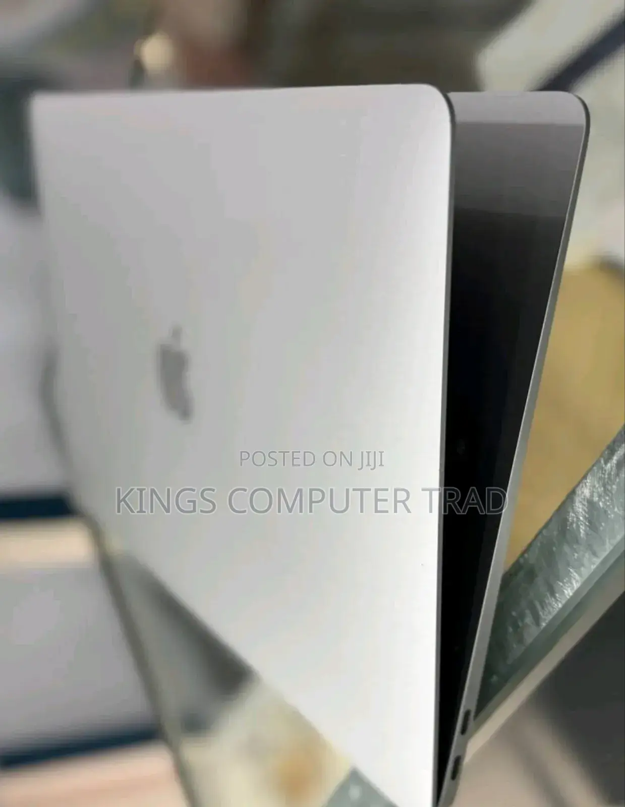 New Laptop Apple MacBook Air 2020 M1 8GB Apple M1 SSD 256GB