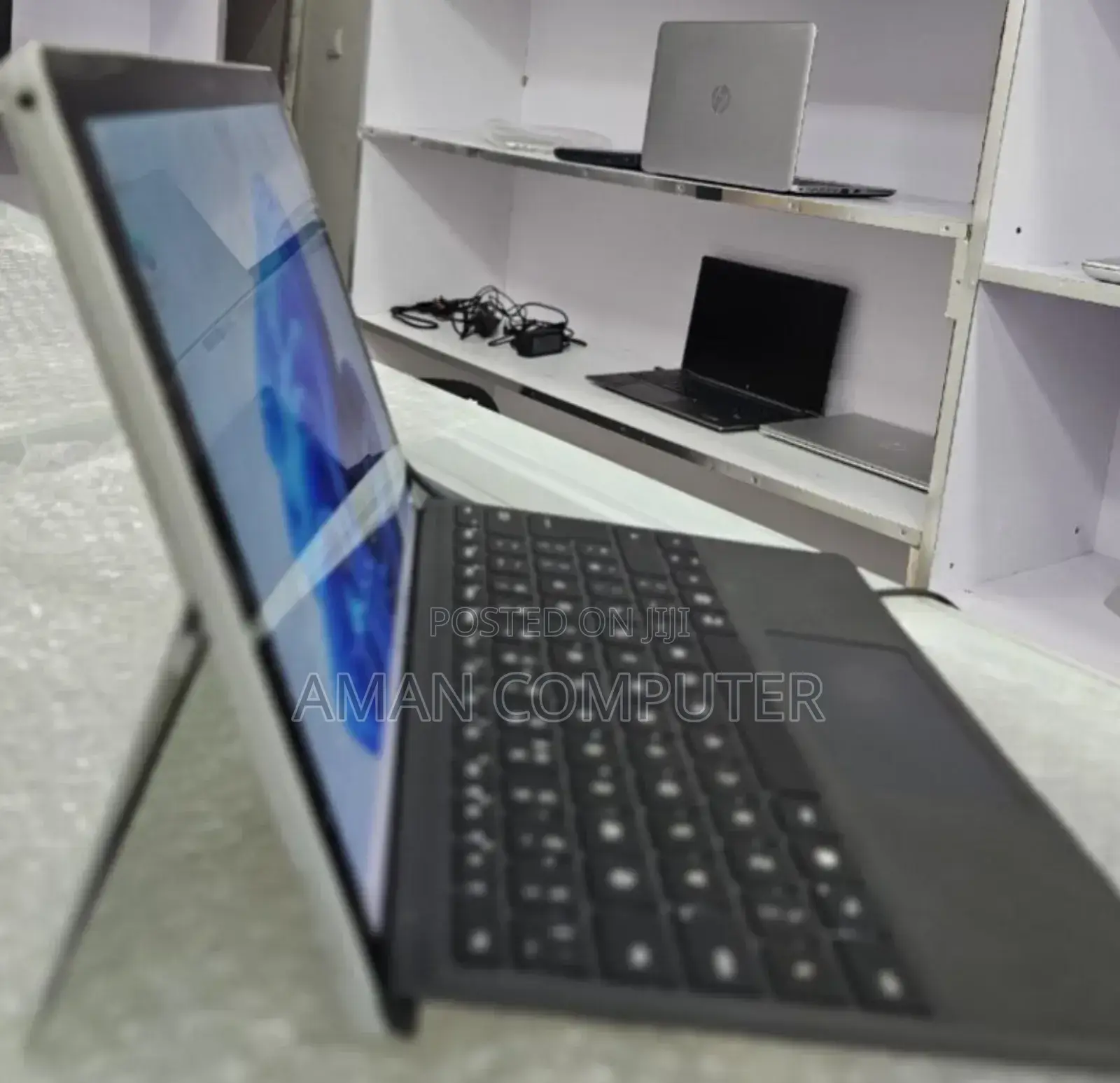 New Laptop Microsoft Surface 8GB Intel Core I5 SSD 256GB