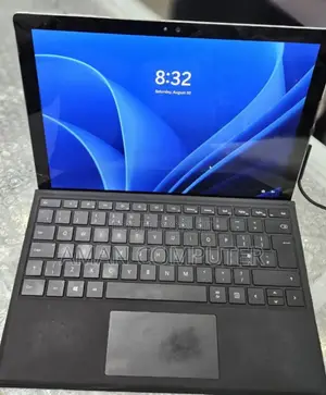 New Laptop Microsoft Surface 8GB Intel Core I5 SSD 256GB