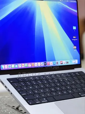 New Laptop Apple MacBook Pro M1 16GB Apple M1 Pro SSD 512GB