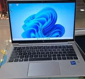 New Laptop HP EliteBook 830 G8 8GB Intel Core I5 SSD 512GB