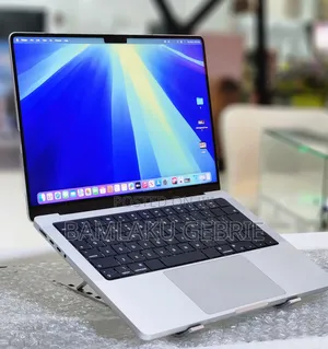 New Laptop Apple MacBook Pro M1 16GB Apple M1 Pro SSD 512GB