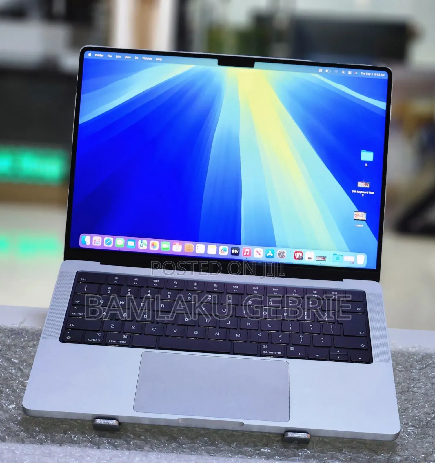 New Laptop Apple MacBook Pro M1 16GB Apple M1 Pro SSD 512GB