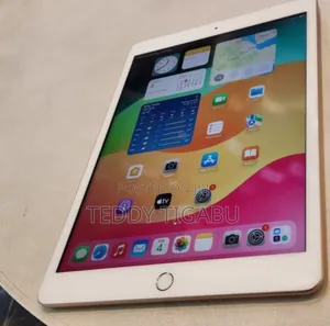 Photo - New Apple iPad 10.2 (2021) 128 GB Silver