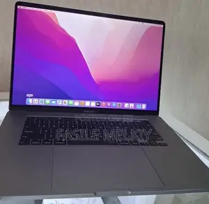 Photo - New Laptop Apple MacBook Pro 2019 32GB Intel Core I9 SSD 512GB