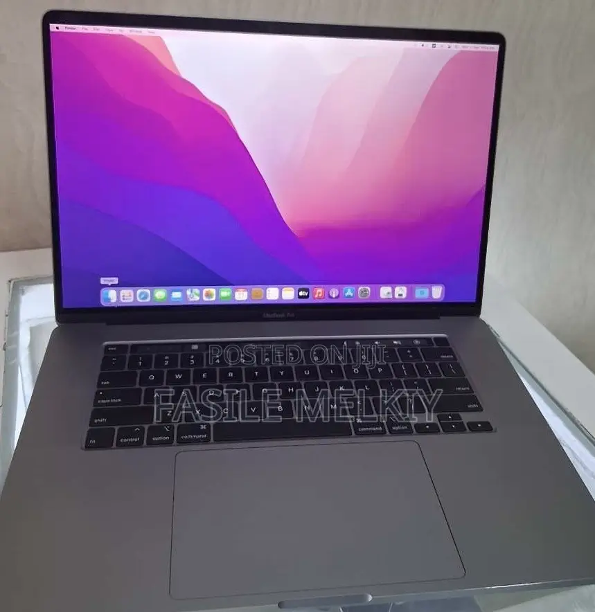 New Laptop Apple MacBook Pro 2019 32GB Intel Core I9 SSD 512GB