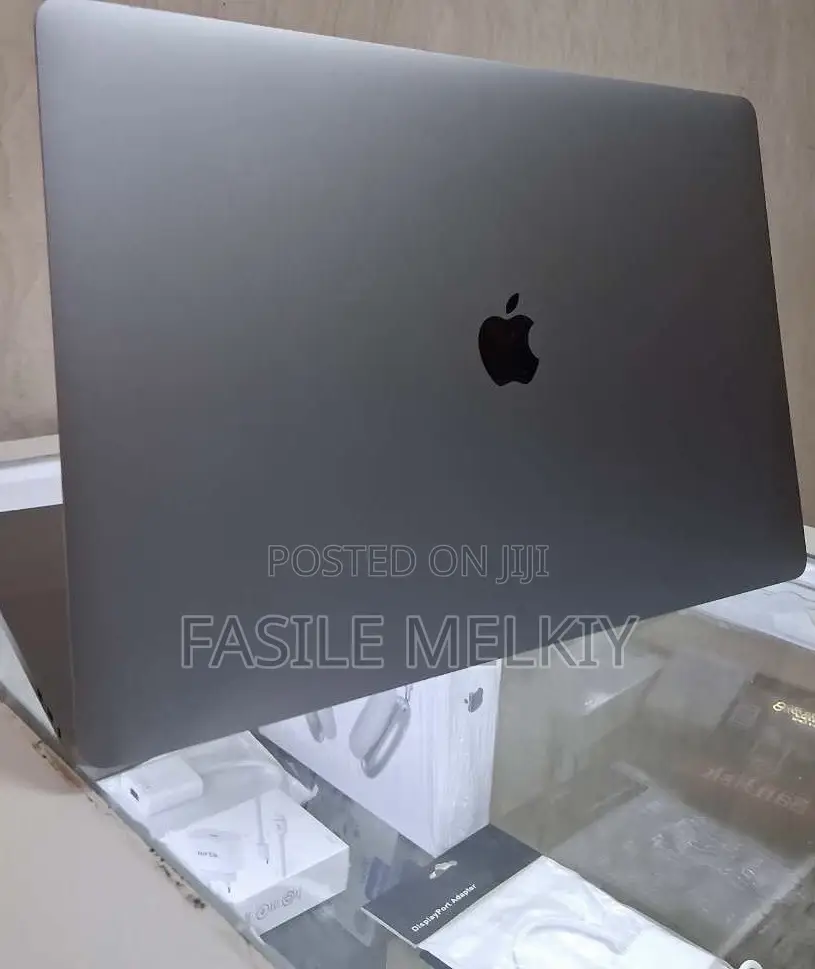 New Laptop Apple MacBook Pro 2019 32GB Intel Core I9 SSD 512GB