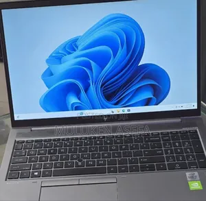 New Laptop HP ZBook Firefly 15 G7 32GB Intel Core I7 SSD 1T