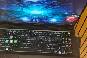 New Laptop MSI Crosshair 15 B12U 16GB Intel Core I7 SSD 1T