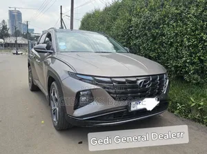 Hyundai Tucson 2021 Gold