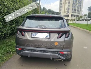 Hyundai Tucson 2021 Gold