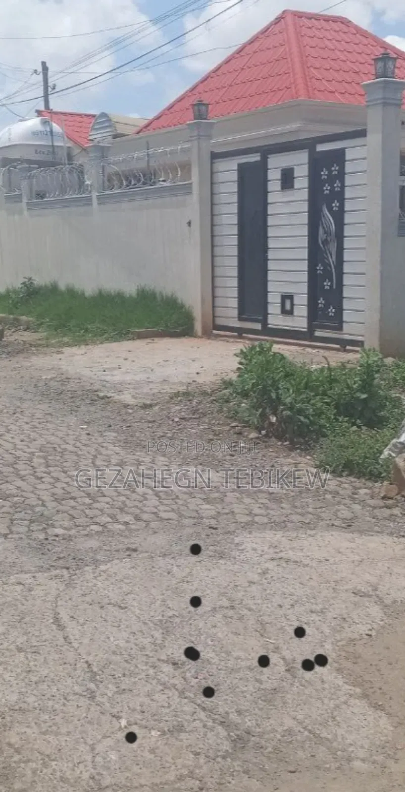 Furnished 2bdrm House in Yeka for sale