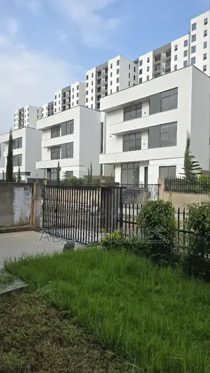 4bdrm Villa in Bole for sale