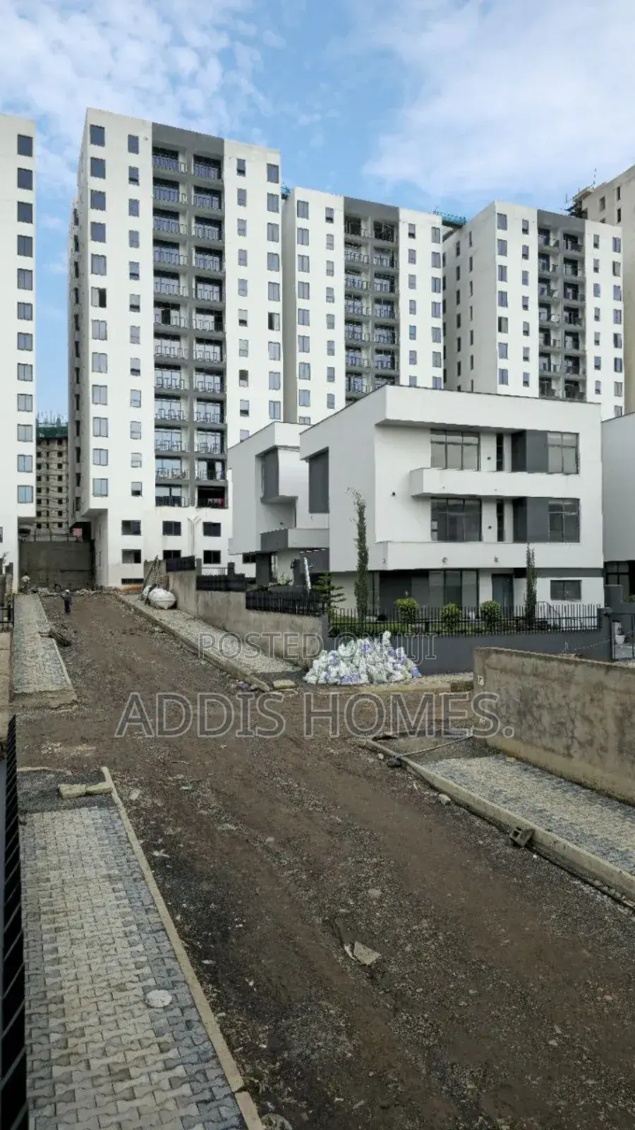 4bdrm Villa in Bole for sale