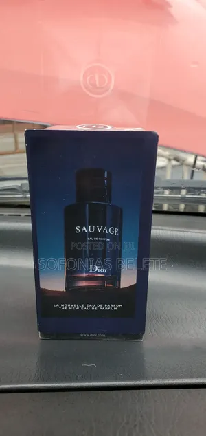 Photo - Sauvage Dior Perfume