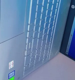 Laptop HP Pavilion 15 8GB Intel Core i5 HDD+SSD 640GB