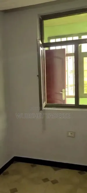 Furnished 3bdrm Condo in አራብሳ ሳይት, Bole for sale