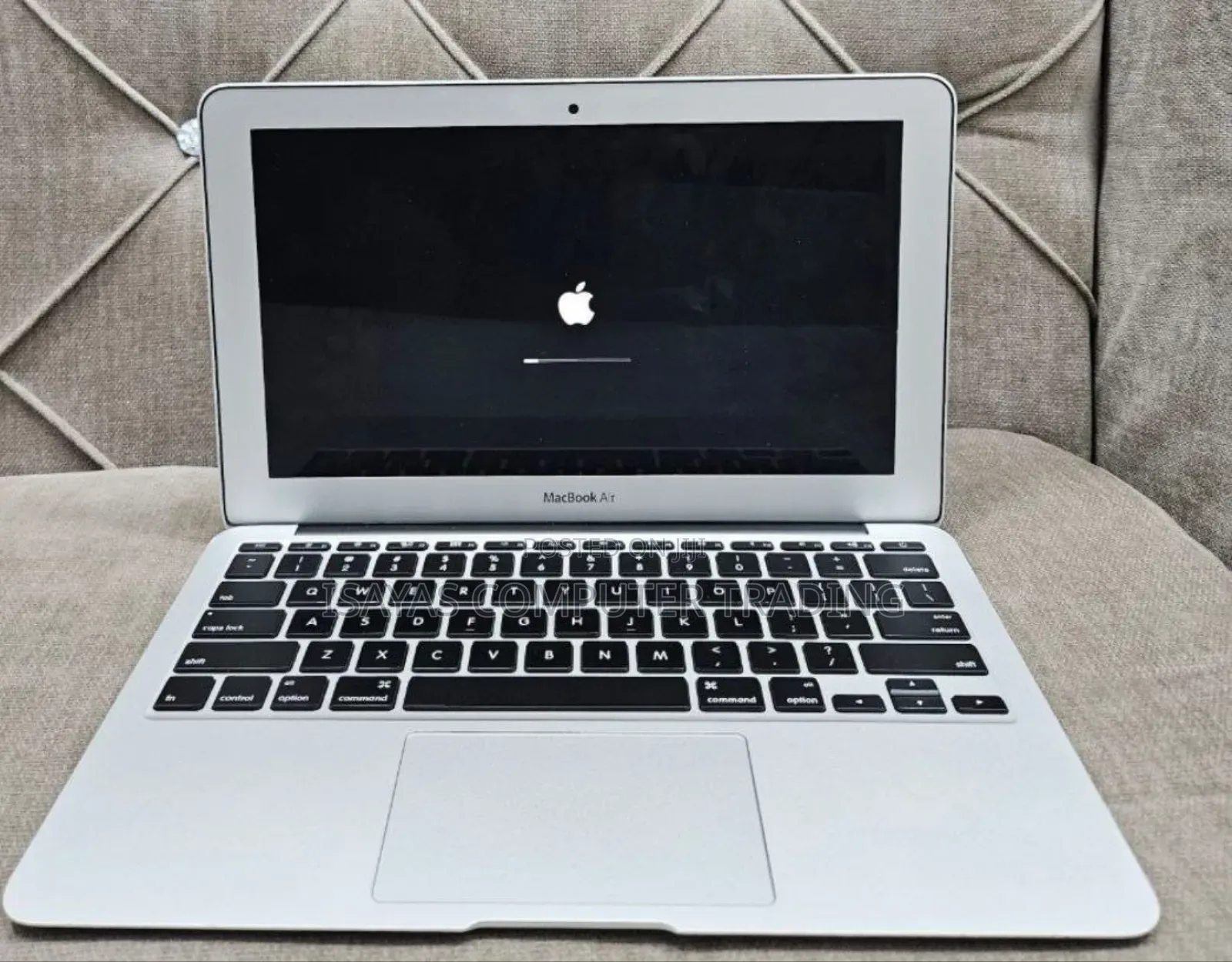 New Laptop Apple MacBook Air 2015 4GB Intel Core i5 SSD 128GB