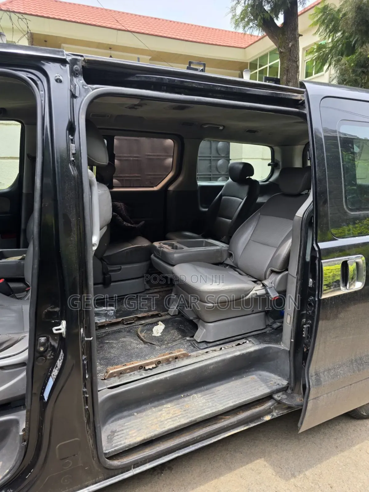 Hyundai Starex 2012 Black