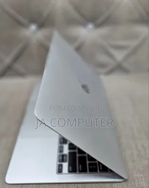 New Laptop Apple MacBook Air 2020 8GB Intel Core I5 SSD 512GB