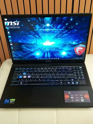 New Laptop MSI Crosshair 17 B12U 16GB Intel Core I7 SSD 1T