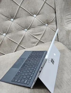 New Laptop Microsoft Surface Pro 7 16GB Intel Core I5 SSD 256GB