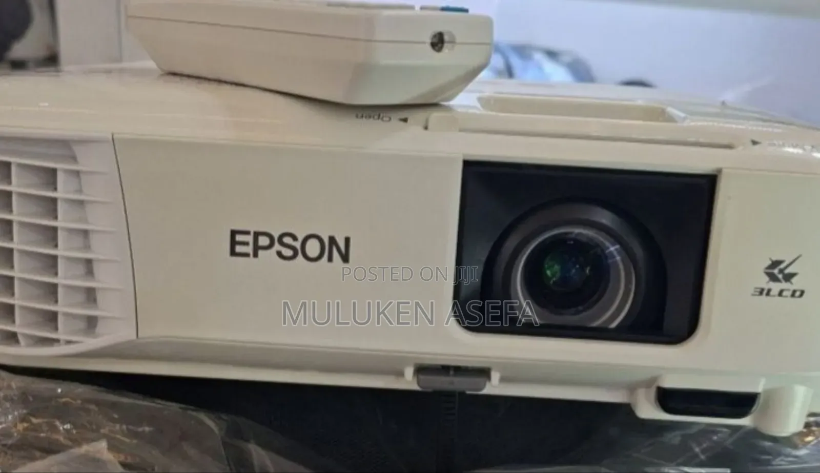 Brand New Epson Projector
With Bag
Model Name: Cb -X49